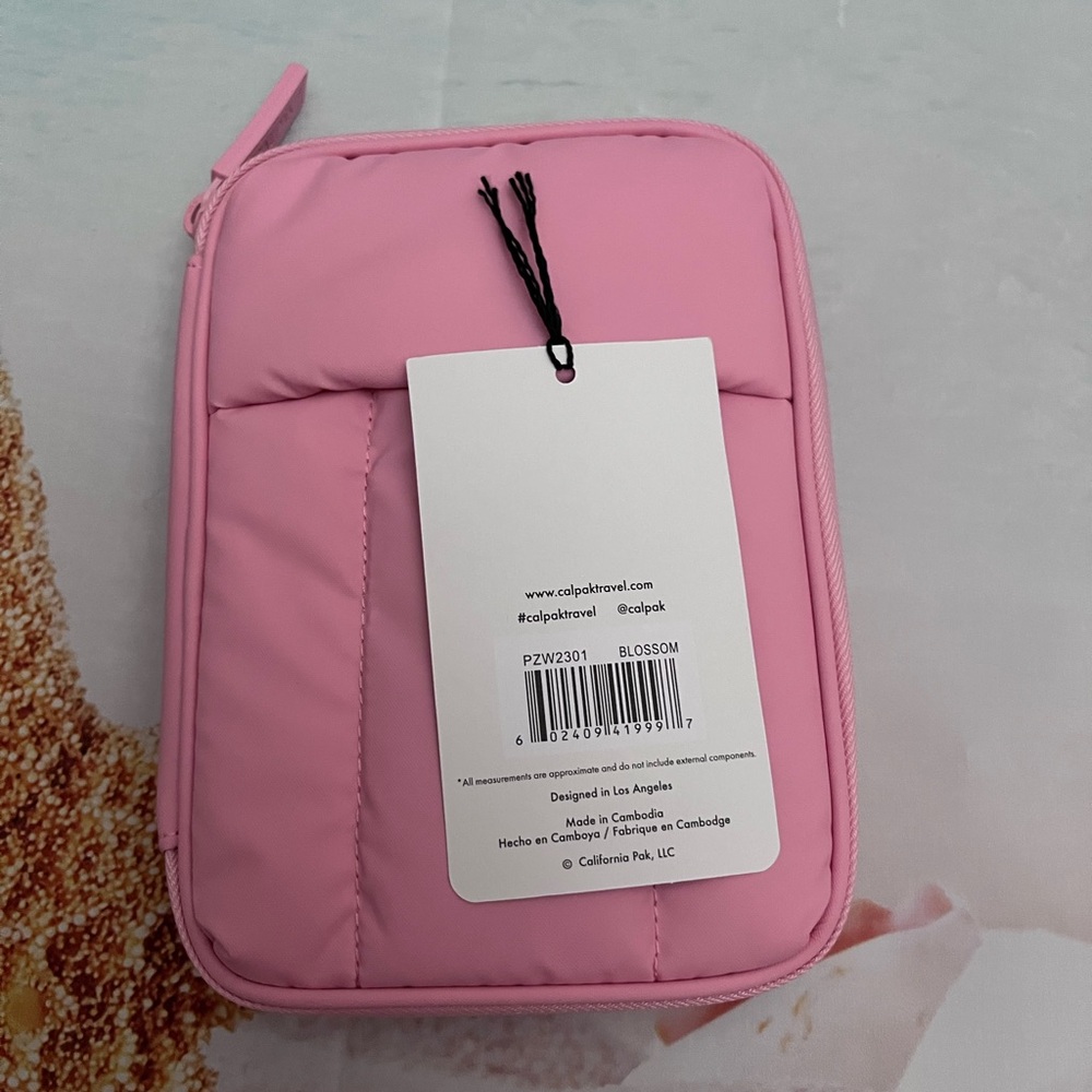 NWT Calpak Luka Zipped Passport Wallet - Picture 11 of 15